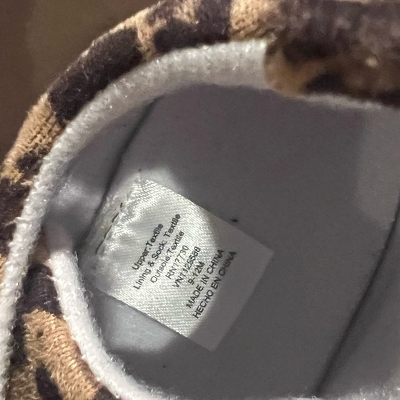 Baby shoes - Picture 3 of 3